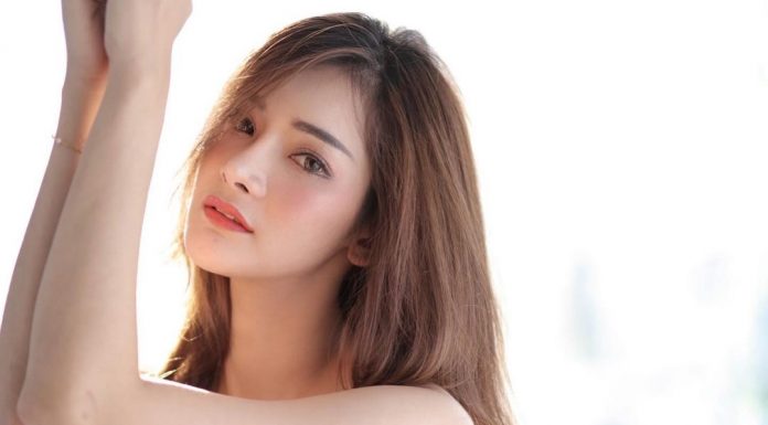 น้องอาย พรทปวีญ์ พริตตี้สาวสวย หุ่นแซ่บ สุดเซ็กซี่ กับบิกินีตัวจิ๋ว