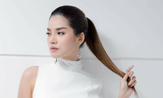 น้องเจ็ม FORD พริตตี้แห่งวงการมอเตอร์โชว์ น้องเจ็ม FORD พริตตี้แห่งวงการมอเตอร์โชว์ กับท่าโพสนางแบบ