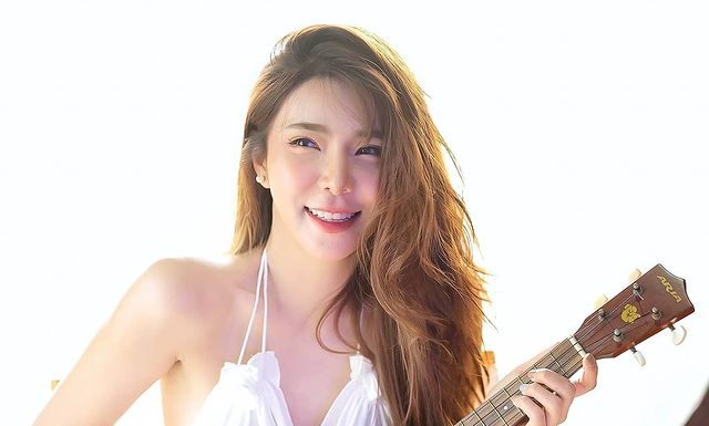 น้องนุ่มนิ่ม BRG พริตตี้หน้าใส จากแก๊งนางฟ้าชุดเขียว น้องนุ่มนิ่ม BRG พริตตี้หน้าใส จากแก๊งนางฟ้าชุดเขียว BRG