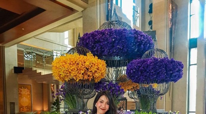 น้องเฟรนด์ ศิลปกรรม สาวสวย วัยใส น้องเฟรนด์ ศิลปกรรม สาวสวย วัยใส หน้าละอ่อน