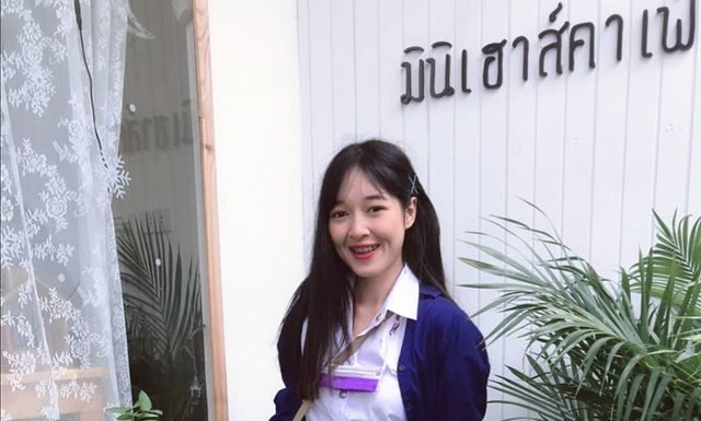น้องนิ นิว นักศึกษาสาววัยใส ที่มาพร้อมความหน้ารัก น้องนิ นิว นักศึกษาสาววัยใส ที่มาพร้อมความหน้ารัก พกความสดใสมาเต็มที่