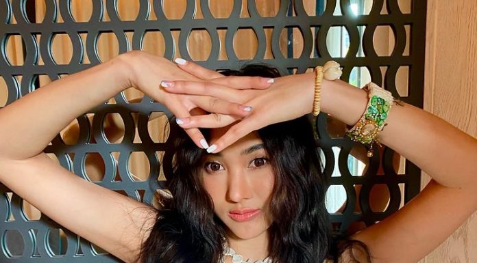 น้องอ๋อมแอ๋ม ณัฐกนก สิทธิรัตน์ พริตตี้งานดี ที่มีดีกรีที่ไม่ธรรมดา น้องอ๋อมแอ๋ม ณัฐกนก สิทธิรัตน์ พริตตี้งานดี ที่มีดีกรีที่ไม่ธรรมดา แซ่บครบ