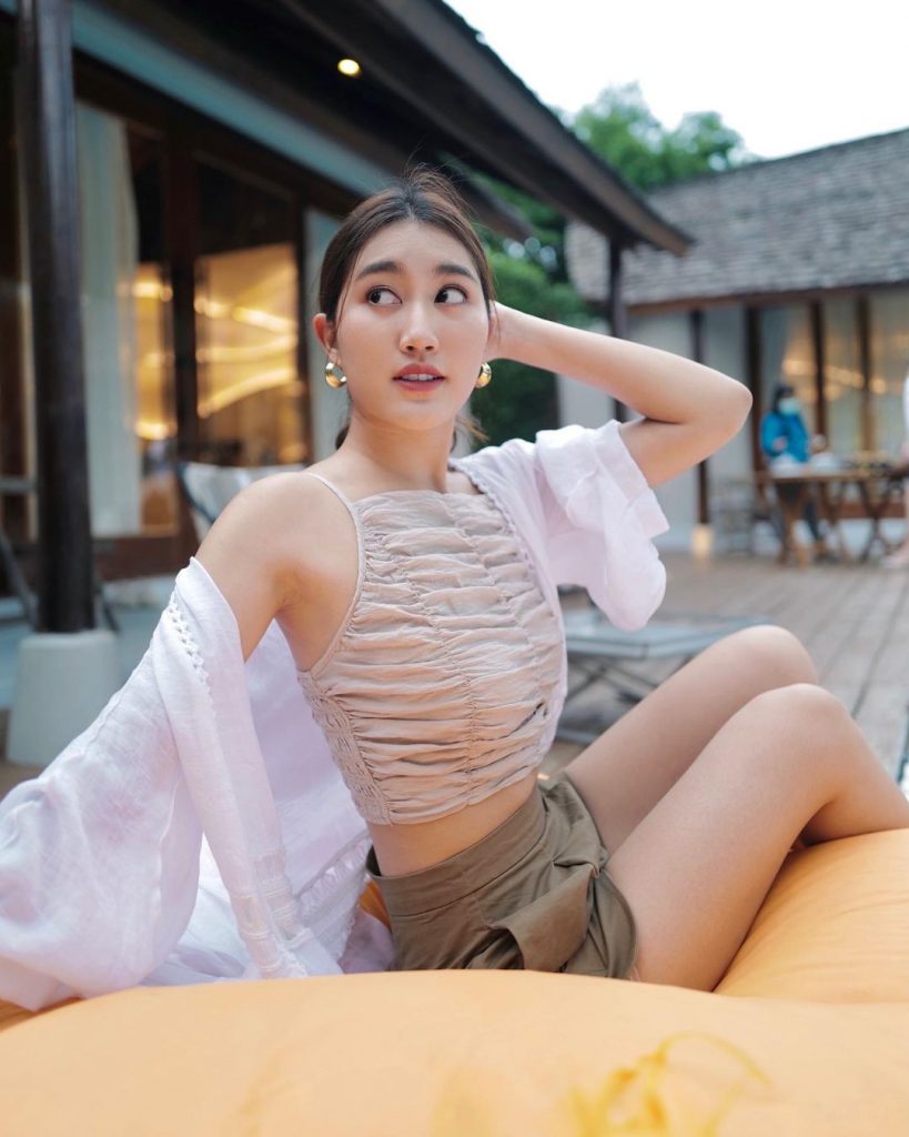 น้องเบสท์ รักษ์วนีย์ เน็ตไอดอลชื่อดัง ที่ใครก็ต่างรู้จัก ที่มีความแซ่บทะลุจอ