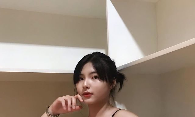 น้องข้าวฟ่าง เด็กมัธยมศึกษาปีที่ 2 ที่มีความสดใส น้องข้าวฟ่าง เด็กมัธยมปีที่ 2 ที่มีความสดใส ชวนหลงใหล ทุกครั้งที่มอง