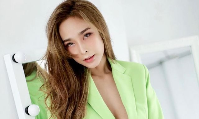 น้องพลอยลี่ ฉัตรญาดา พริตตี้ตัวท็อปของเมืองไทย ตัวแซ่บ น้องพลอยลี่ ฉัตรญาดา พริตตี้ตัวท็อปของเมืองไทย ตัวแซ่บ ตัวแม่ความเซ็กซี่