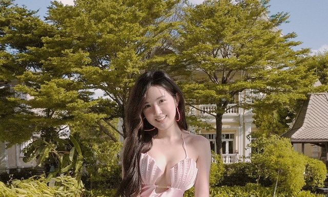 น้องเบียร์ เดอะวอยซ์ เน็ตไอดอลสาวปล่อยภาพชุดว่ายน้ำเปลือกหอย