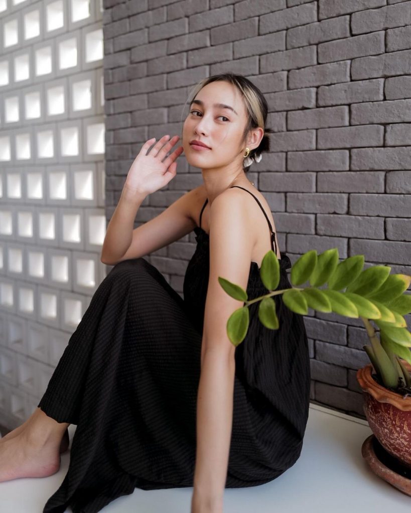 น้องประวัติ นาว ทิสานาฏ สาวเก่งผู้หลงรักนาฏศิลป์ไทย จากรั้ววิทยาลัยนาฏศิลป ที่เด็ดมากแม่