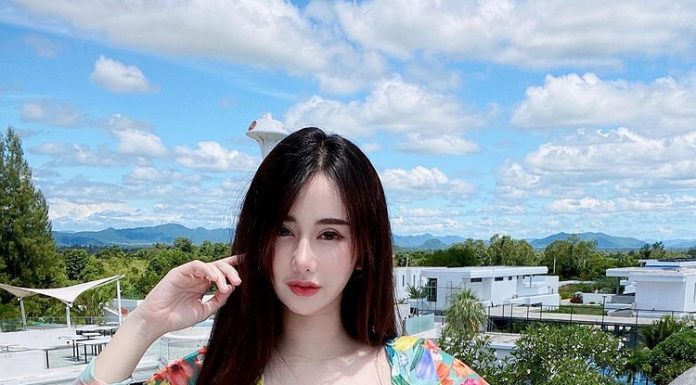 น้องพลอยใส วราภรณ์ ดาวดังเซ็กซี่ในโลกออนไลน์ หุ่นเพียวโดนใจ