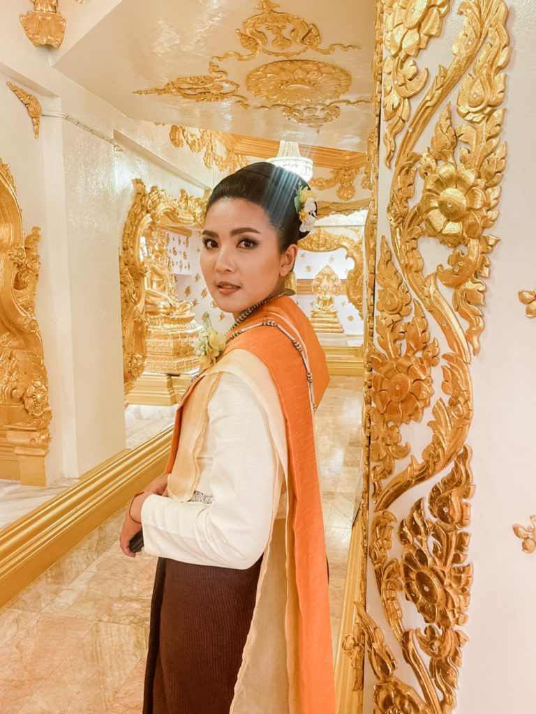 น้องชมพู่ พรพรรณ นักตบลูกยางสาวทีมชาติไทย ลุคร่วมงานบุญบ้านเกิด งามอย่างไทย