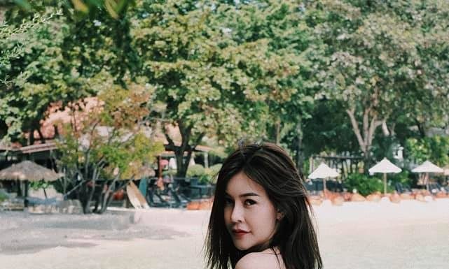 น้องจิ๋ว ภัทรญา เที่ยวเกาะเสม็ดปล่อยความเซ็กซี่ในชุดบิกินีสีแดง