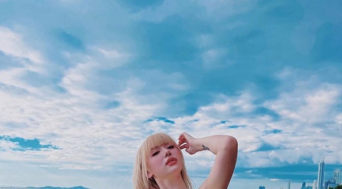 น้องพลอยชมพู โพสภาพเปิดศักราช ปล่อยภาพแซ่บเช็ตใหม่ริมทะเล