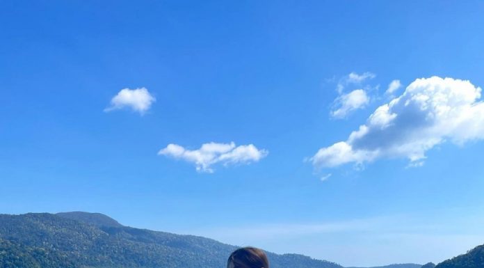 ยิปซี คีรติ ปีใหม่จัดเต็มด้วยชุดบิกินีสุดเซ็กซี่โทนดำ